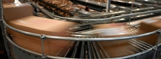 Conveyor-Line-box-sorting-inside-Warehouse